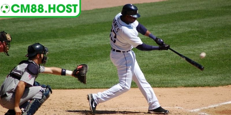 Luật chơi bóng chày cần khéo léo và phán đoán nhanh